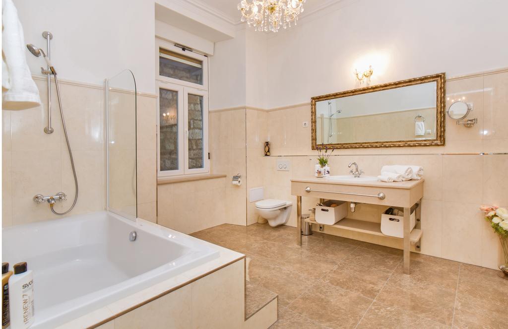 Luxury Seafront Apartment Banje Dubrovnik Luaran gambar